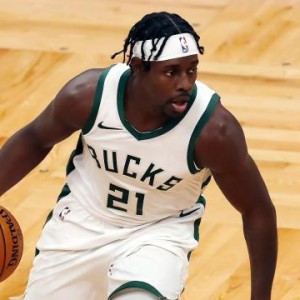 4年1.6亿！雄鹿顶薪续约霍勒迪 未来三年框架稳定