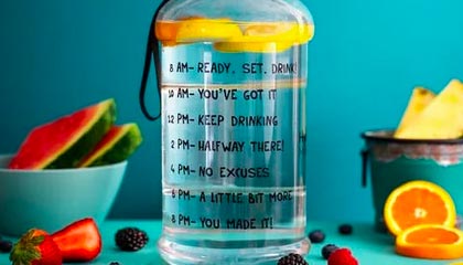 乐鱼体育官方网站-老特拉福德球迷唱“卡塞米罗再待一年吧”，球员妻子致谢